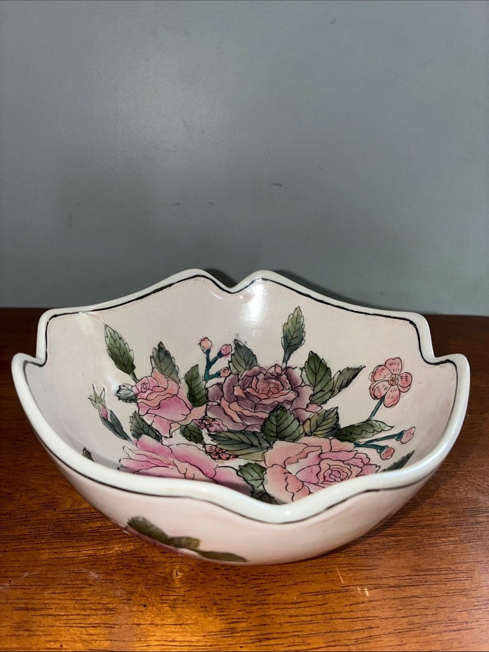 VTG Coventry Toyo Garden Hand Painted Floral Bowl Petal Kim, 2.5”x5.75” Made HK